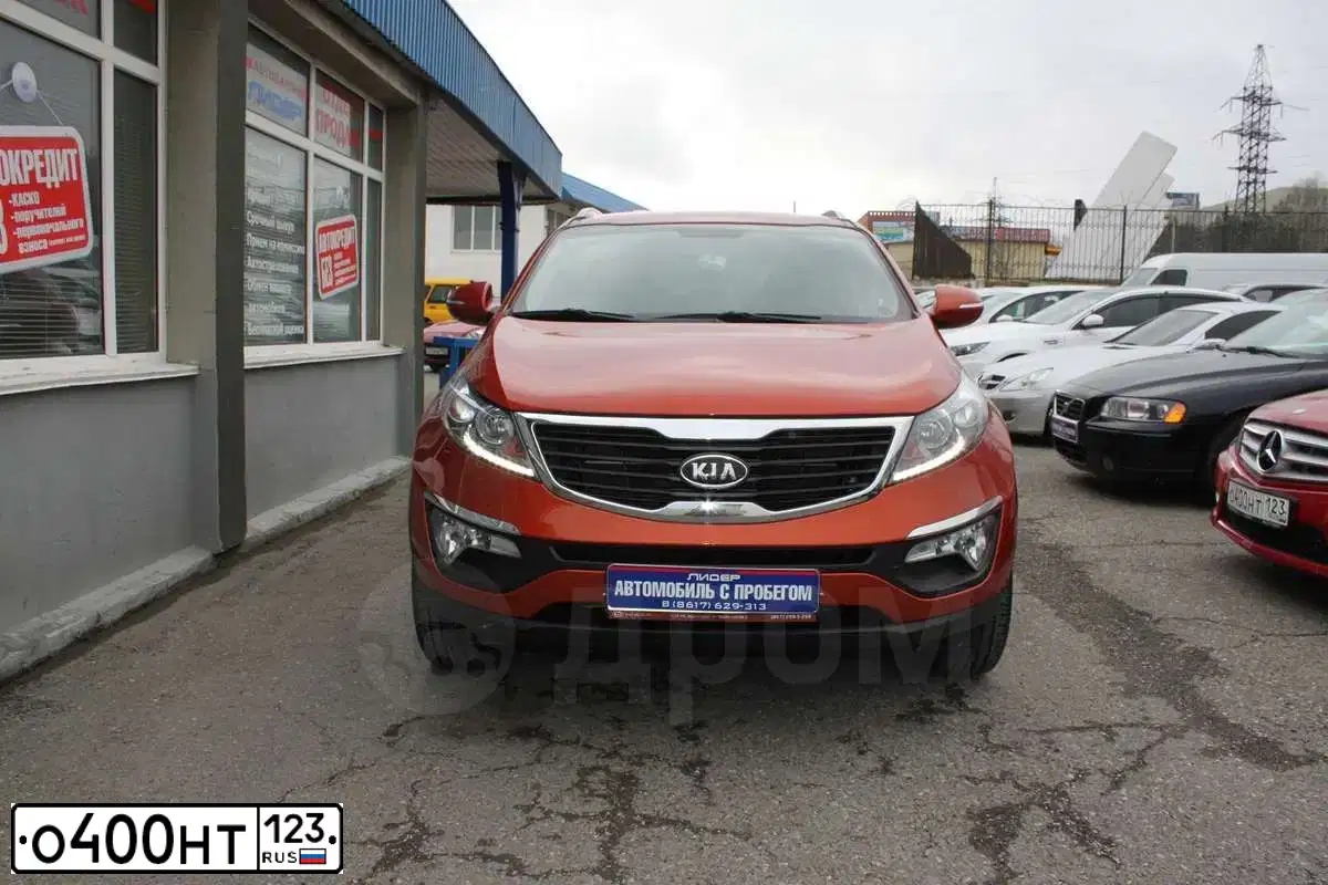 Фото автомобиля HYUNDAI SANTA FE, 2013 — госномер А731СЕ123. Цвет: ЗОЛОТИСТЫЙ