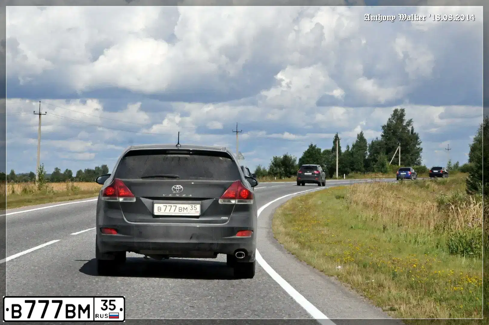 Фото автомобиля TOYOTA VENZA, 2013 — госномер В777ВМ35. Цвет: ЧЕРНЫЙ