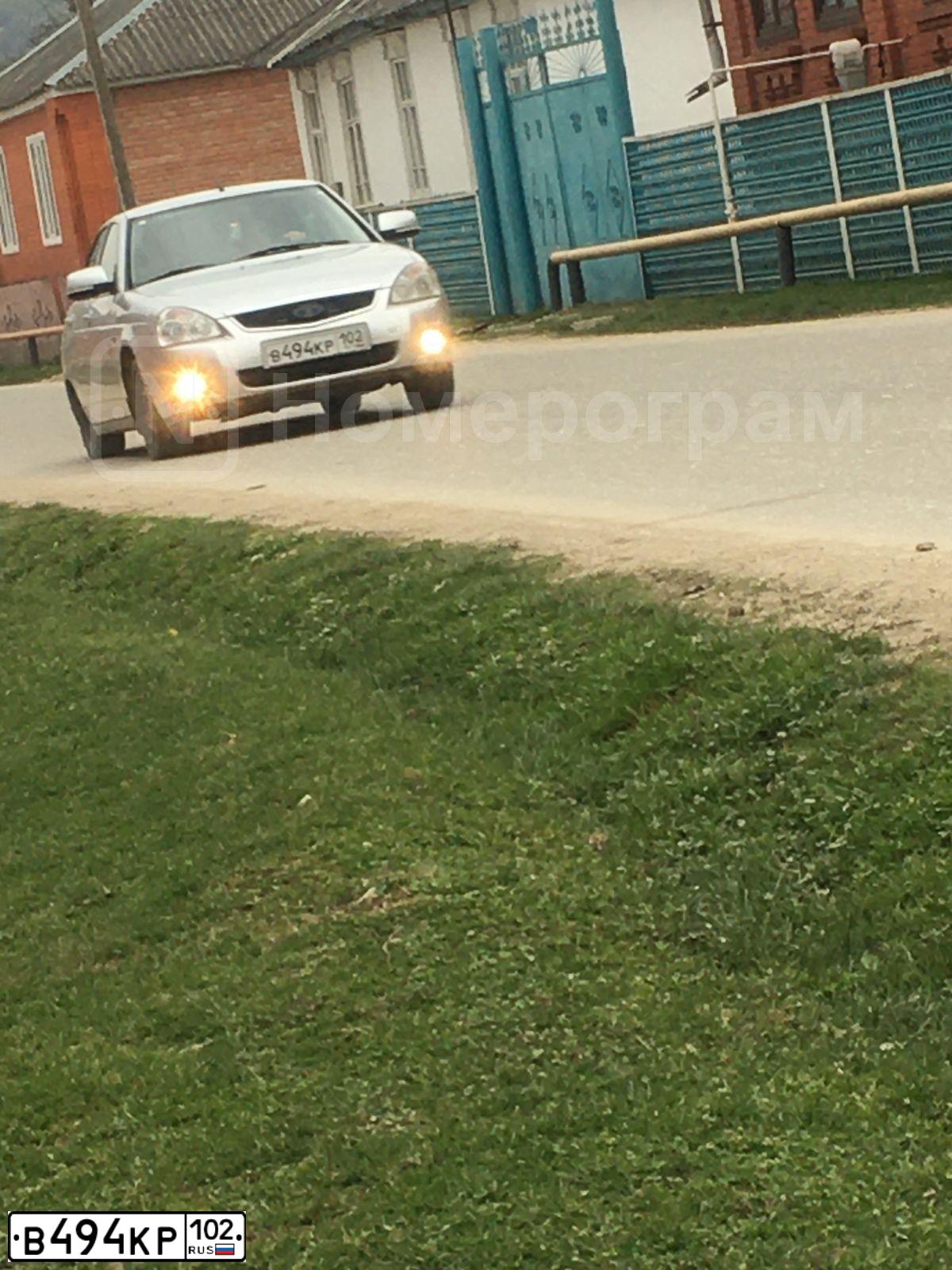 Фото автомобиля LADA 2170 PRIORA, 2010 — госномер В494КР102. Цвет: Светло-Серебристый металлик