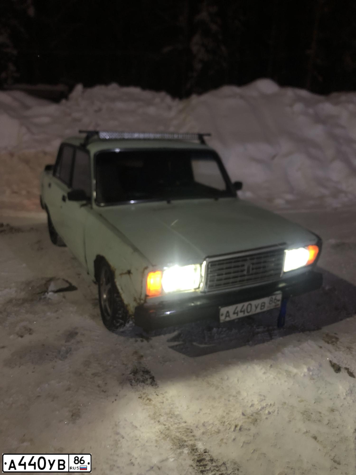 Фото автомобиля LADA 2107, 1999 — госномер А440УВ86. Цвет: БЕЛЫЙ
