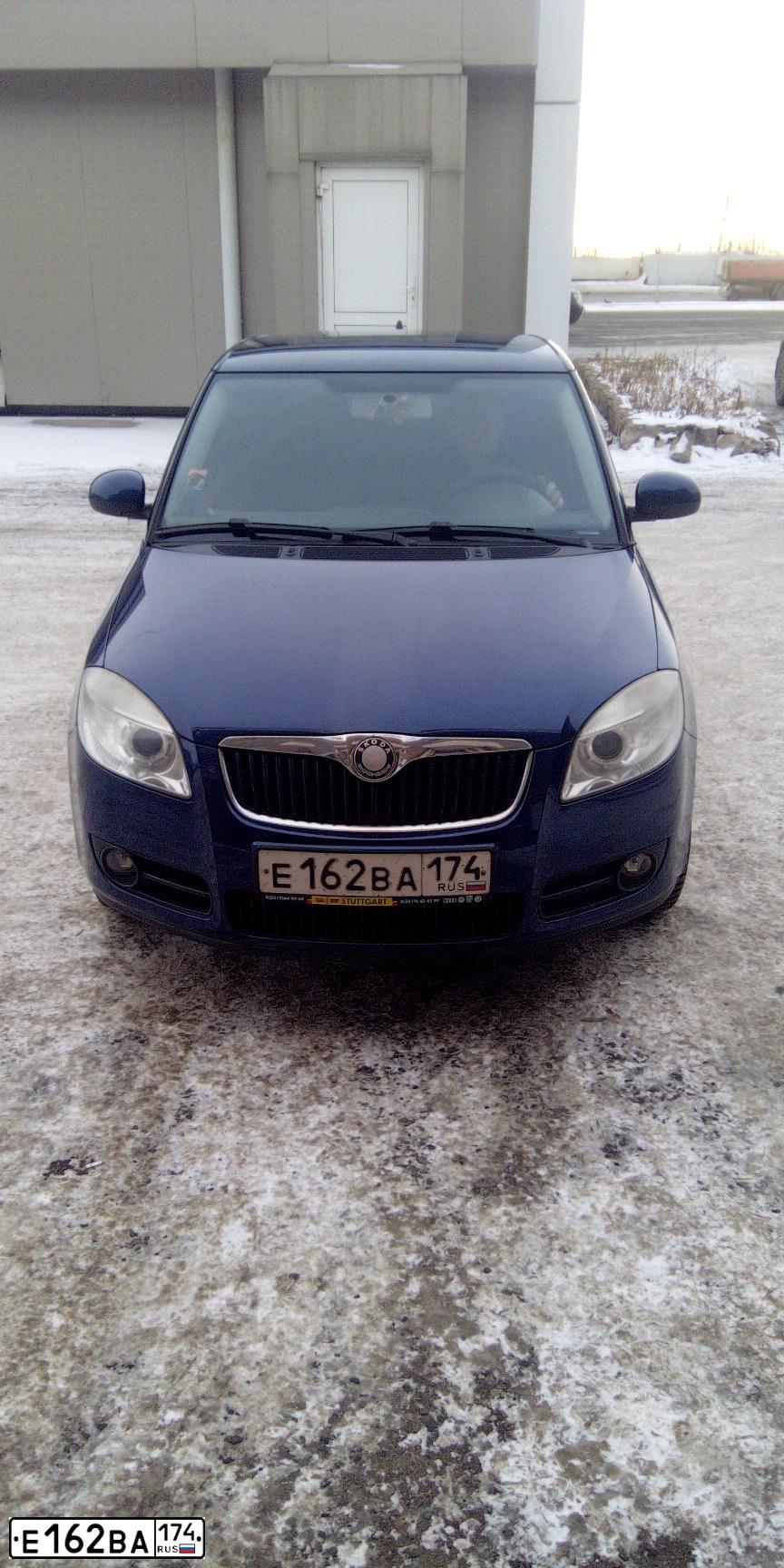 Фото автомобиля SKODA FABIA, 2007 — госномер Е162ВА174. Цвет: ТЕМНО-СИНИЙ