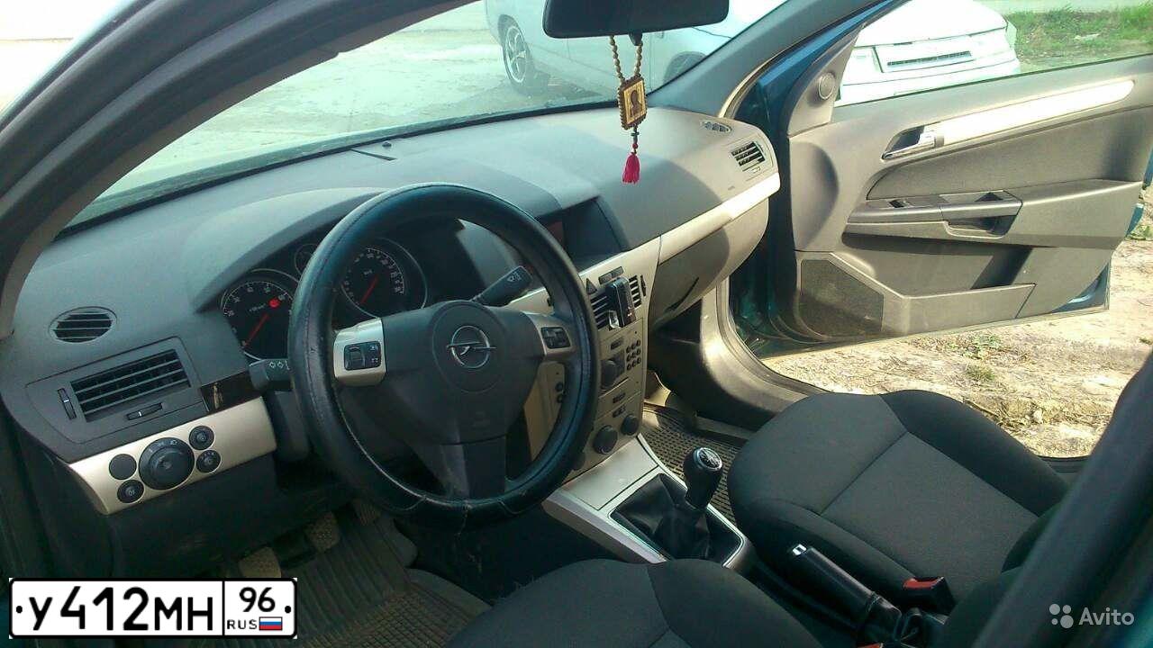 Фото автомобиля OPEL ASTRA, 2007 — госномер Н151ХВ174. Цвет: Темно-синий