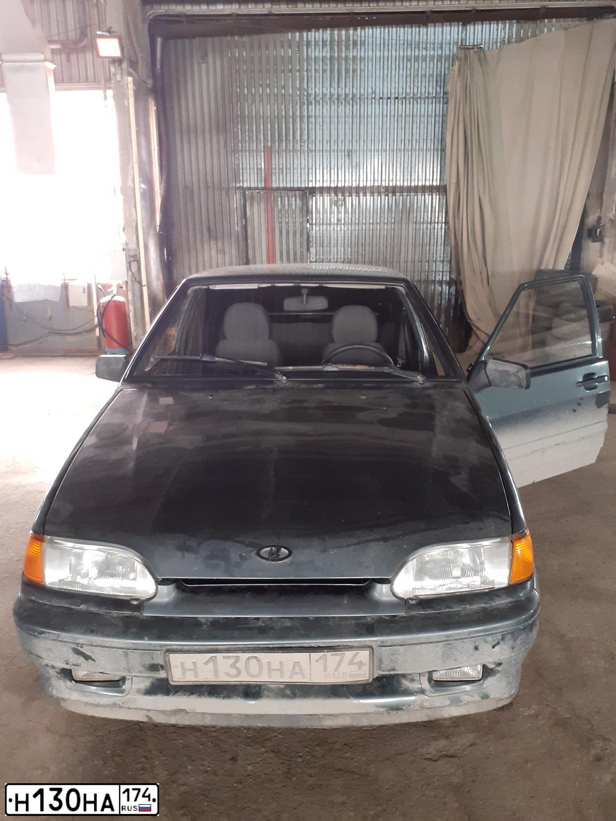Фото автомобиля LADA 2114 SAMARA, 2010 — госномер Р588КС196. Цвет: СЕРО-СИНЕ-ЗЕЛЕНЫЙ