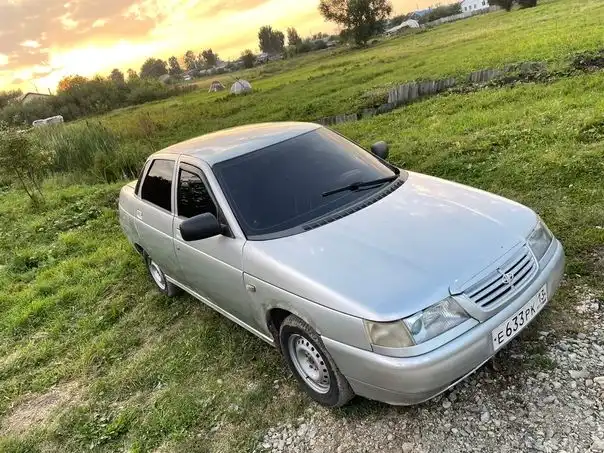 Фото автомобиля VAZ ВАЗ 21102, 2001 — госномер Е633РК13. Цвет: СВ.СЕРЕБРИСТЫЙ МЕТАЛИК