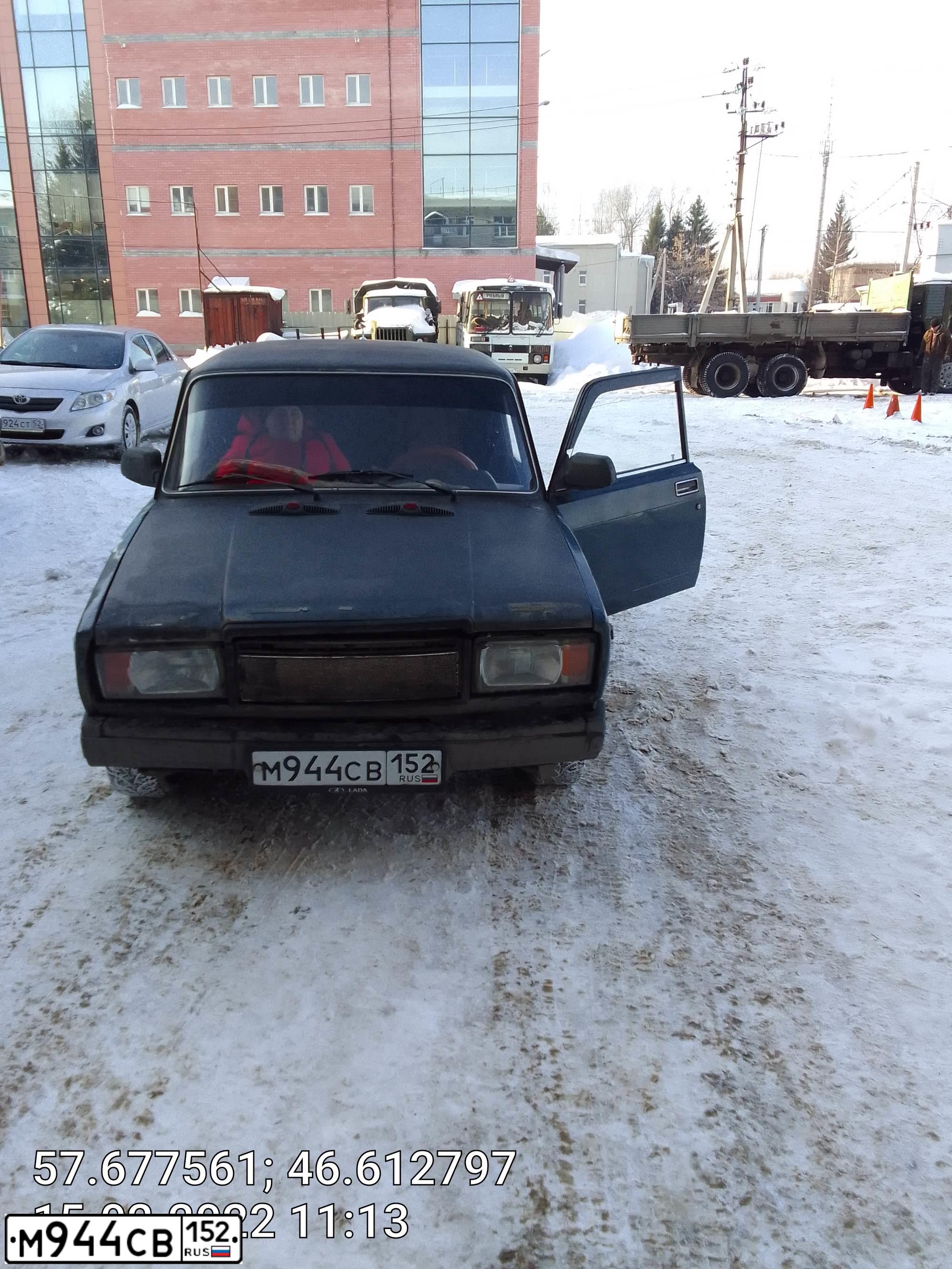 Фото автомобиля LADA 2107, 2004 — госномер А417ХА152. Цвет: сине-зеленый