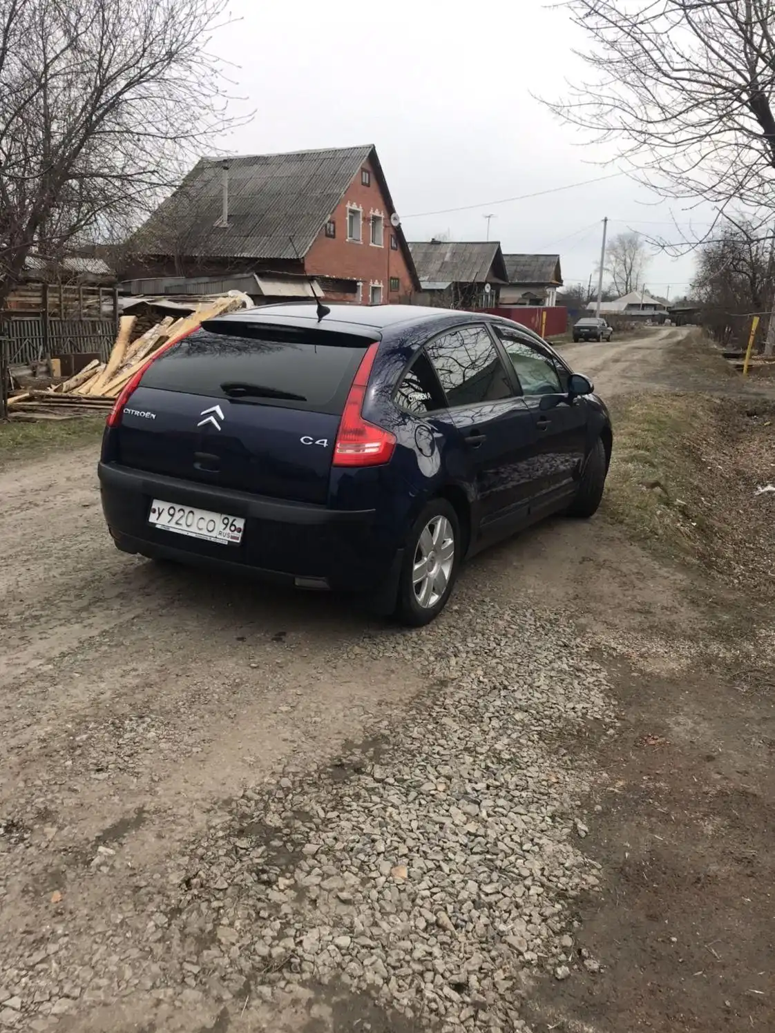 Фото автомобиля CITROEN C4, 2005 — госномер У920СО96. Цвет: ТЕМНО-СИНИЙ