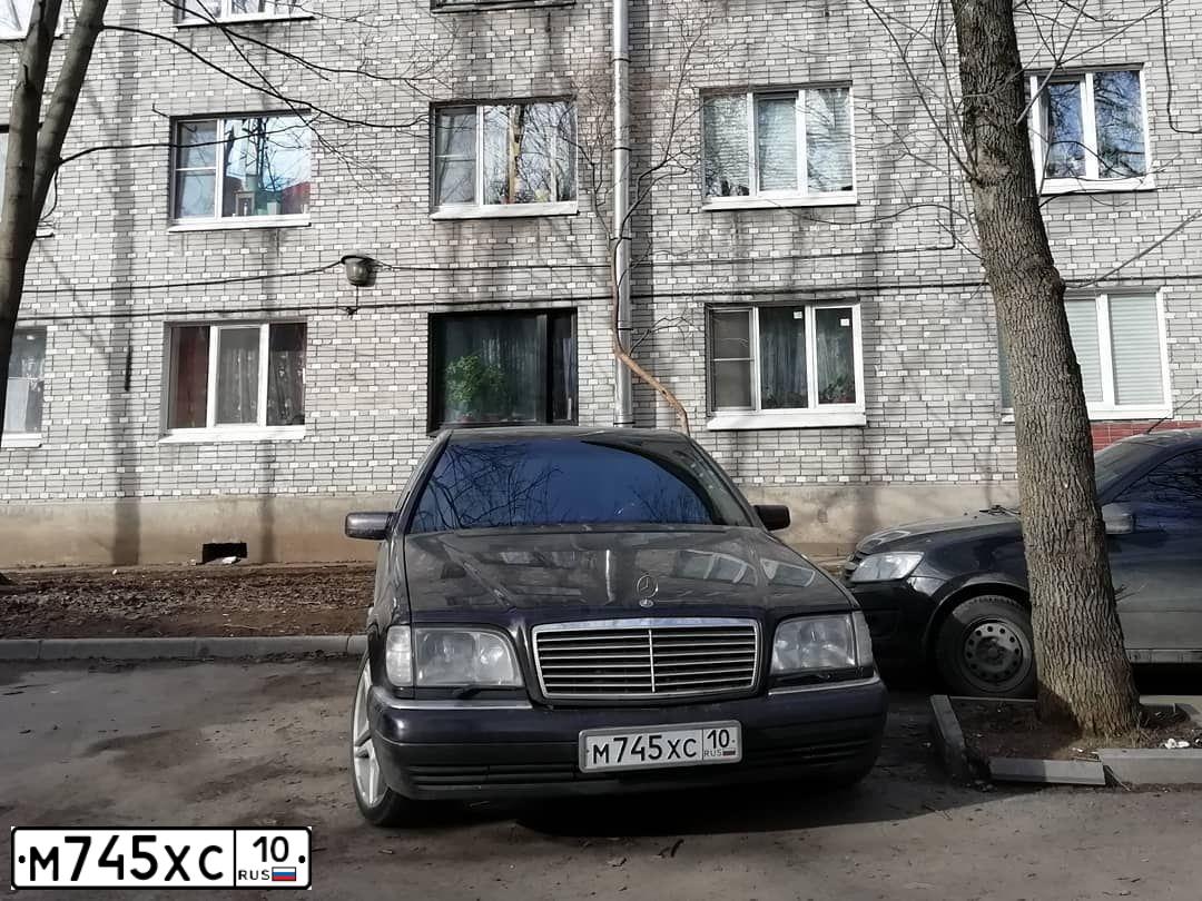 Фото автомобиля MERCEDES S-KLASSE, 1998 — госномер С600СЕ97. Цвет: ЧЕРНЫЙ