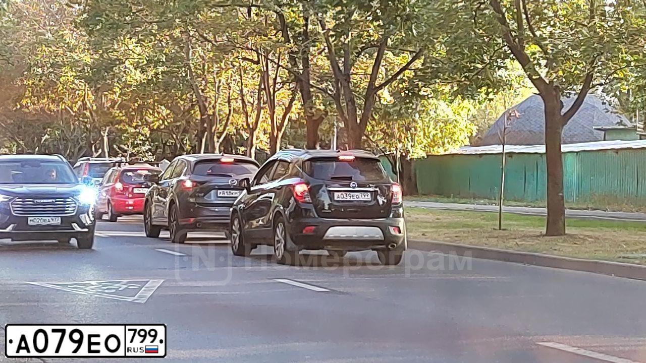 Фото автомобиля BMW SERIE 3, 2015 — госномер У273КТ774. Цвет: Белый