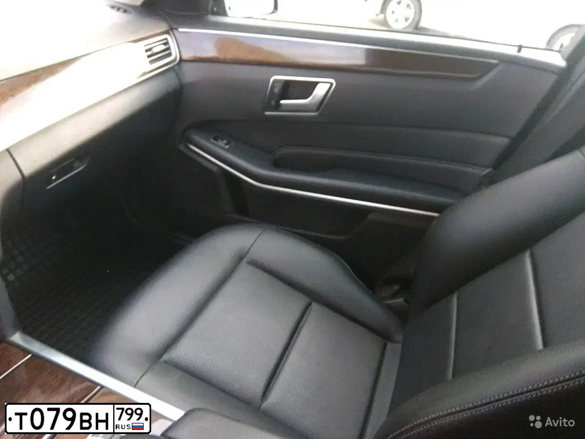 Фото автомобиля MERCEDES-BENZ E200, 2015 — госномер А285НС138. Цвет: ЧЕРНЫЙ