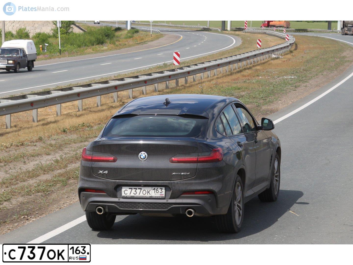 Фото автомобиля BMW X4, 2018 — госномер Е721ОС763. Цвет: ЧЕРНЫЙ