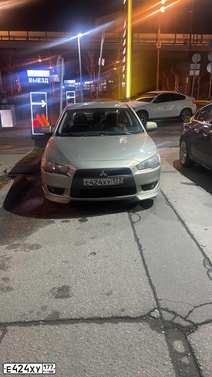 Фото автомобиля MITSUBISHI LANCER, 2007 — госномер Е424ХУ177