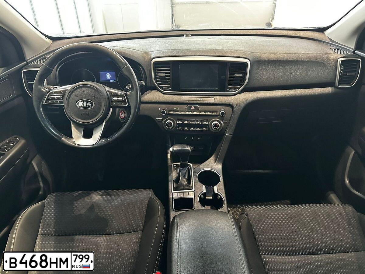 Фото автомобиля KIA SPORTAGE, 2019 — госномер О772АЕ184. Цвет: ЧЕРНЫЙ ПЕРЛАМУТ