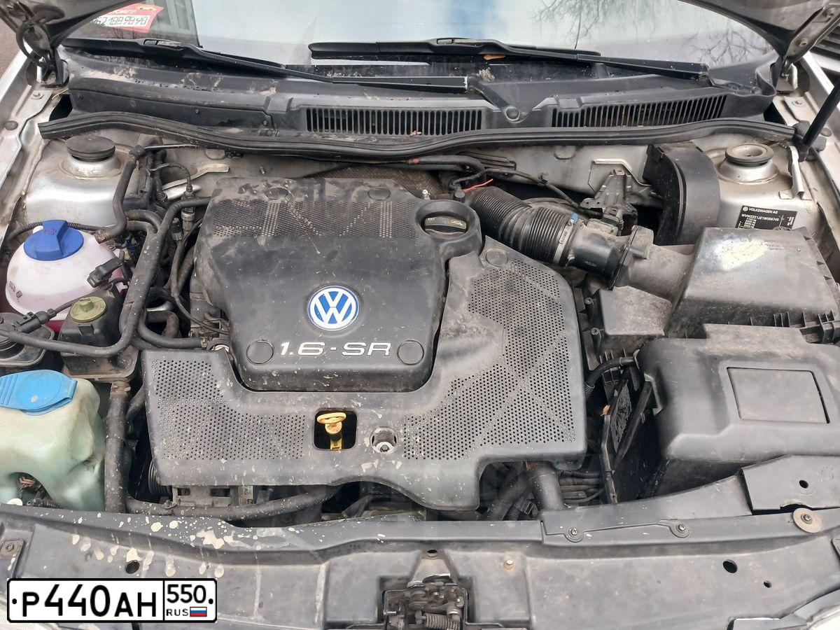 Фото автомобиля VOLKSWAGEN BORA, 2001 — госномер Р440АН550. Цвет: Серебристый