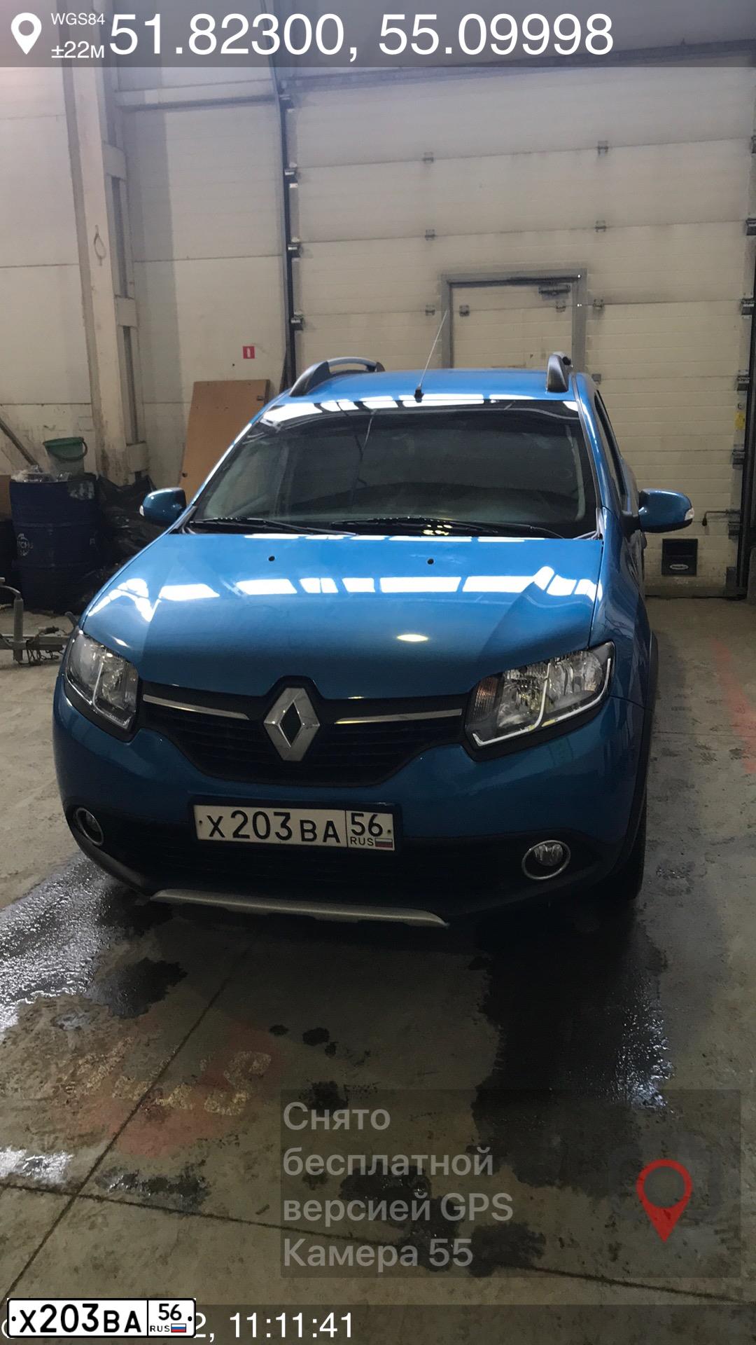 Фото автомобиля RENAULT SANDERO, 2013 — госномер Х203ВА56. Цвет: синий