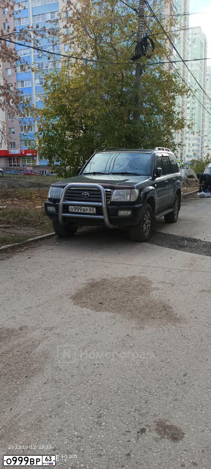 Фото автомобиля TOYOTA LANDCRUISER, 2003 — госномер О999ВР63. Цвет: ЧЕРНЫЙ