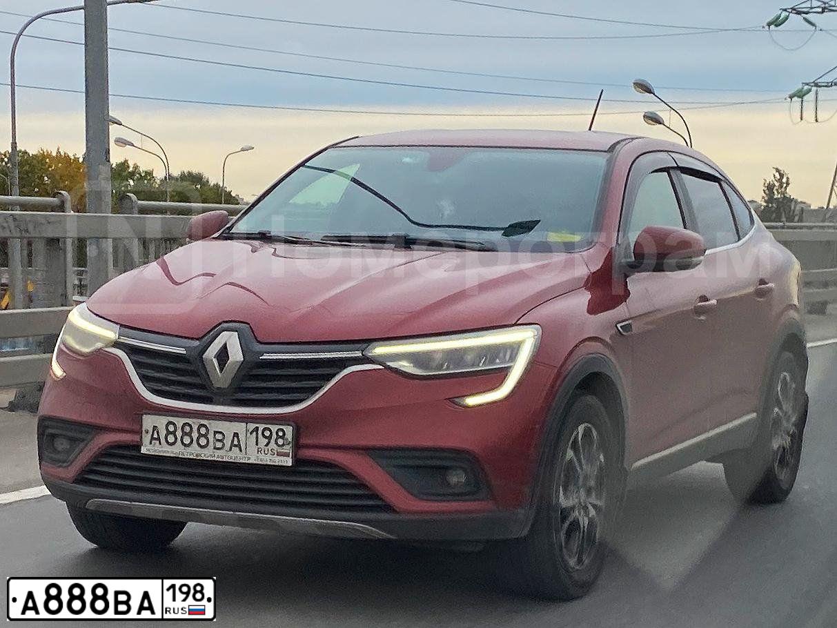Фото автомобиля RENAULT DUSTER, 2018 — госномер А888ВА198. Цвет: СВЕТЛО-СЕРЫЙ