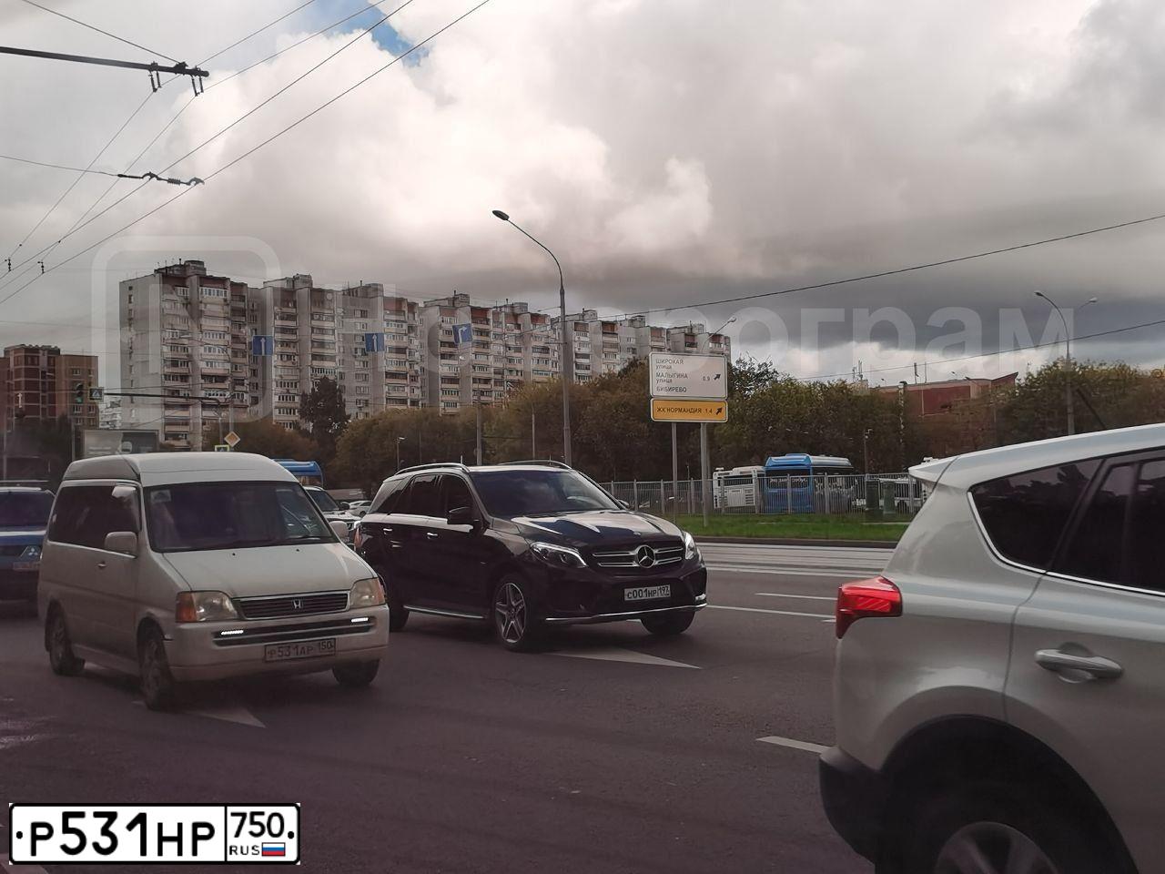 Фото автомобиля RENAULT MEGANE /GRAND/ SCENIC, 2013 — госномер Р876АО46. Цвет: ЧЕРНЫЙ