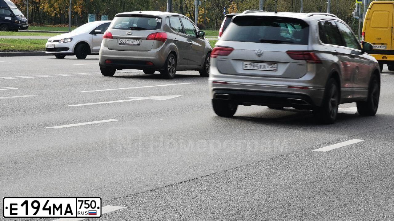 Фото автомобиля VOLKSWAGEN TIGUAN, 2010 — госномер А145ЕН172. Цвет: СЕРЫЙ
