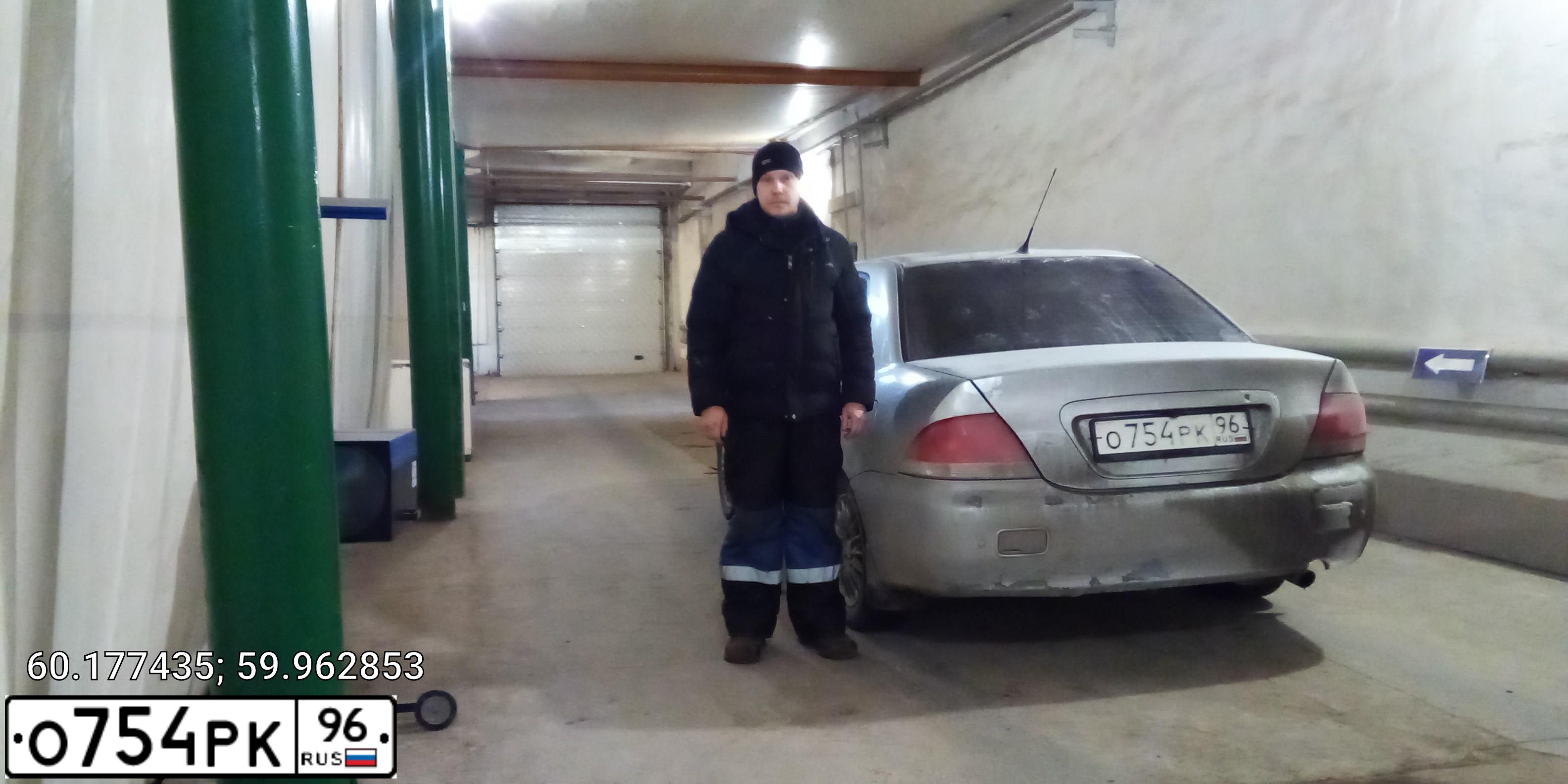 Фото автомобиля МИЦУБИСИ ЛАНСЕР 1.6, 2006 — госномер М555КР186. Цвет: СЕРЕБРИСТЫЙ