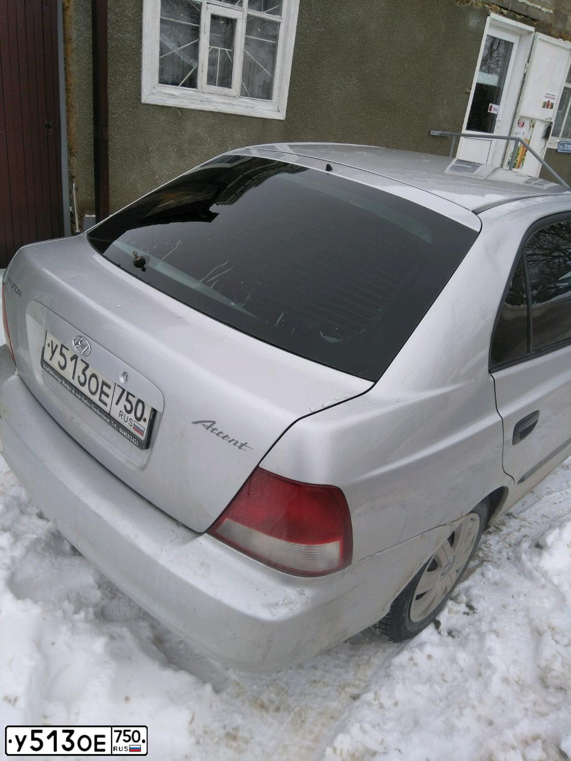 Фото автомобиля HYUNDAI I ACCENT, 2002 — госномер М728МЕ126. Цвет: БЕЛЫЙ СЕРЕБРИСТЫЙ