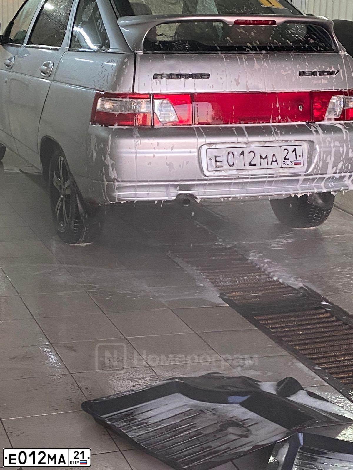 Фото автомобиля LADA 2112, 2007 — госномер М898СР21. Цвет: СВЕТЛО-СЕРЕБРИСТЫЙ  МЕТАЛЛИК