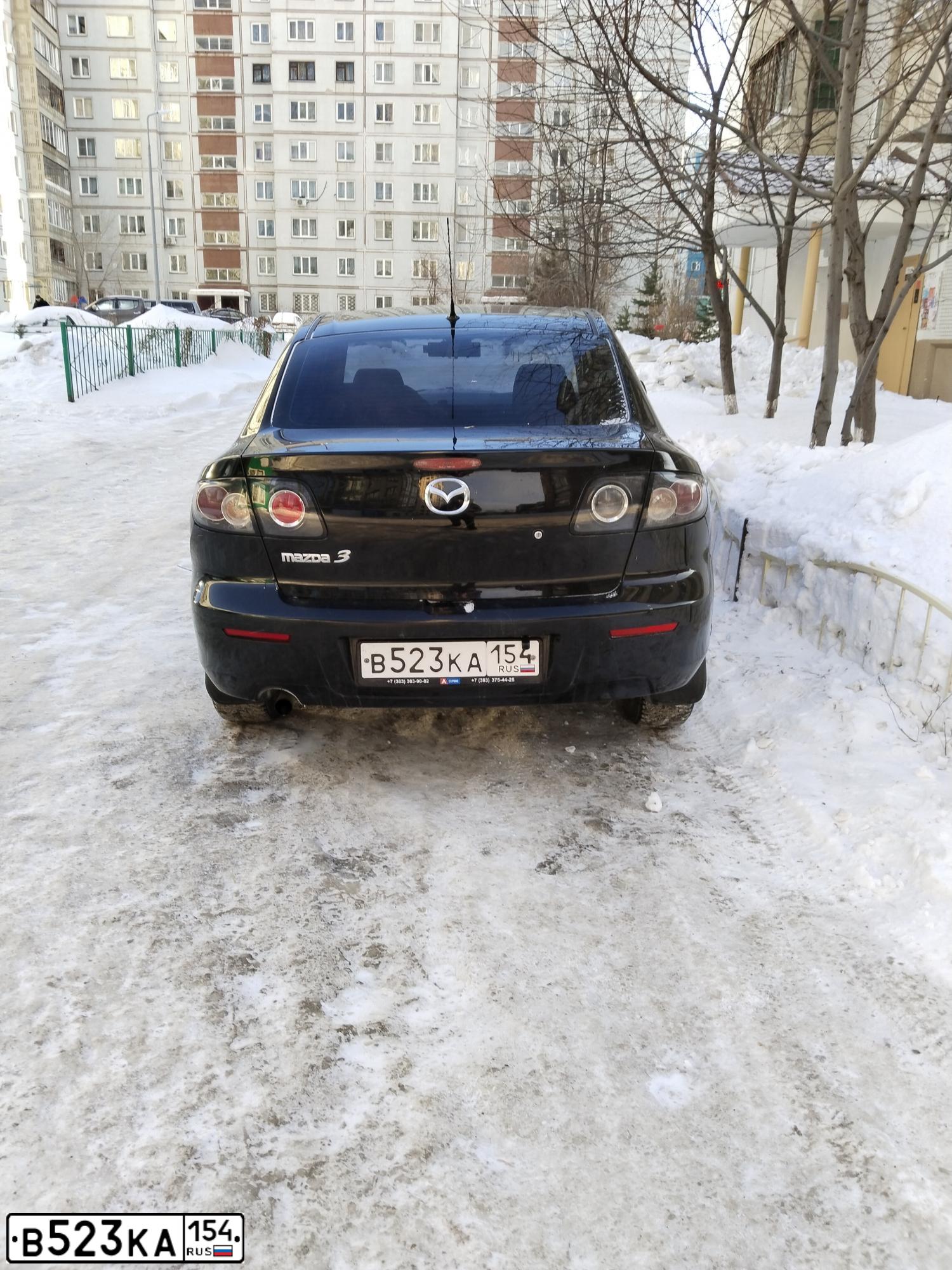 Фото автомобиля MAZDA 3, 2007 — госномер В523КА154. Цвет: ЧЕРНЫЙ