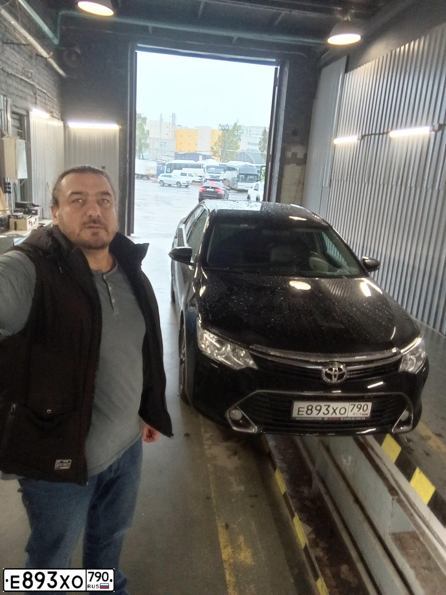 Фото автомобиля TOYOTA CAMRY, 2016 — госномер С691ВО198. Цвет: ЧЕРНЫЙ МЕТАЛЛИК