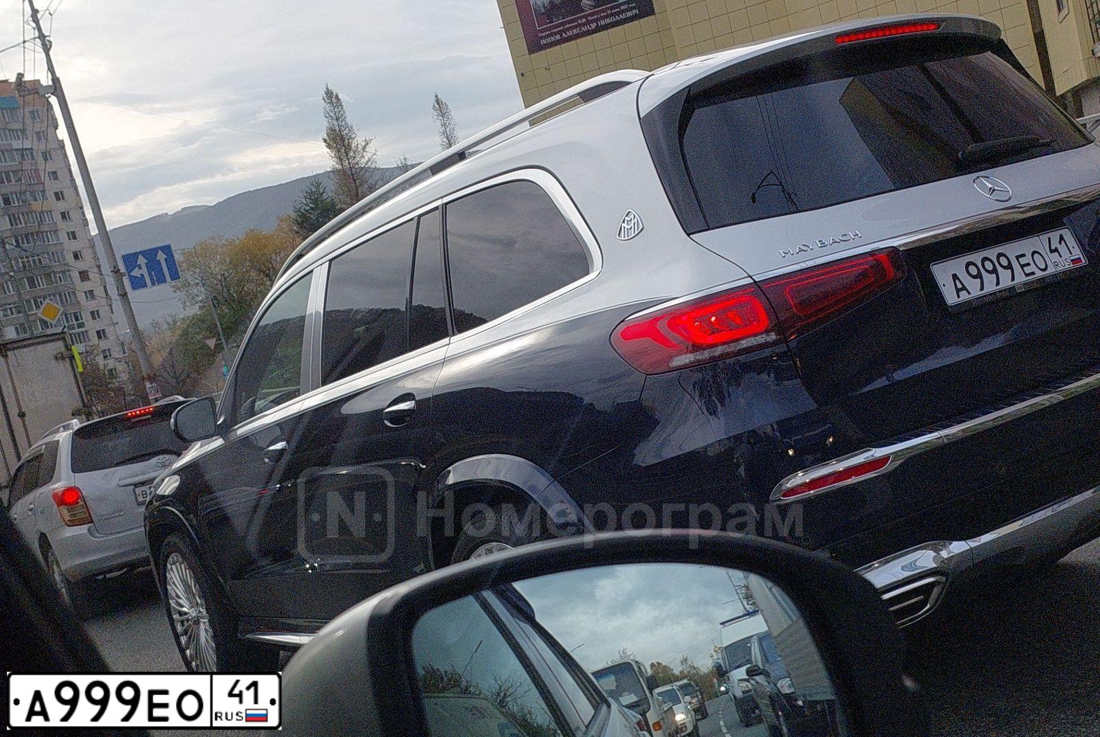 Фото автомобиля TOYOTA LANDCRUISER, 2005 — госномер Т007РХ66. Цвет: ТЕМНО-СЕРЫЙ