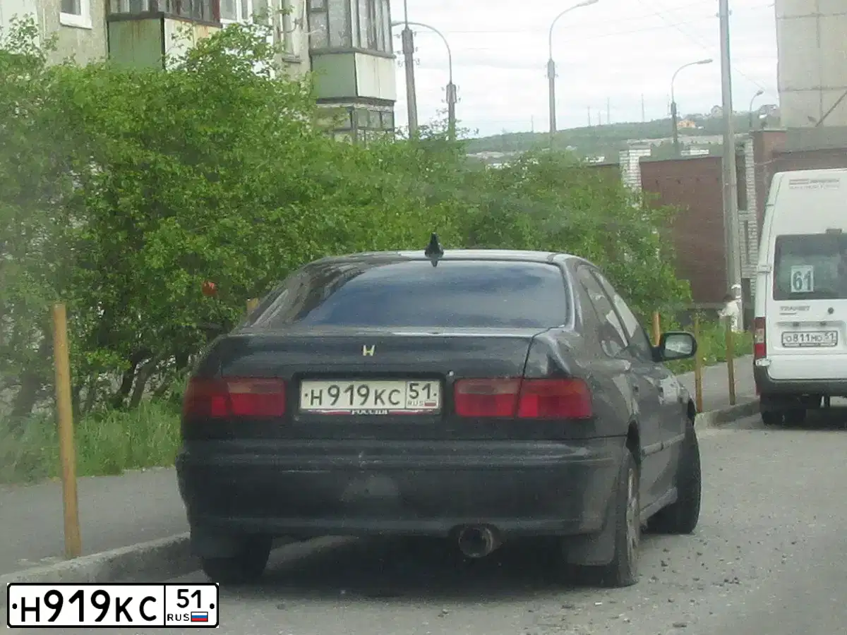 Фото автомобиля HONDA ACCORD, 1994 — госномер О769МУ51. Цвет: ТЕМНО-СИНИЙ