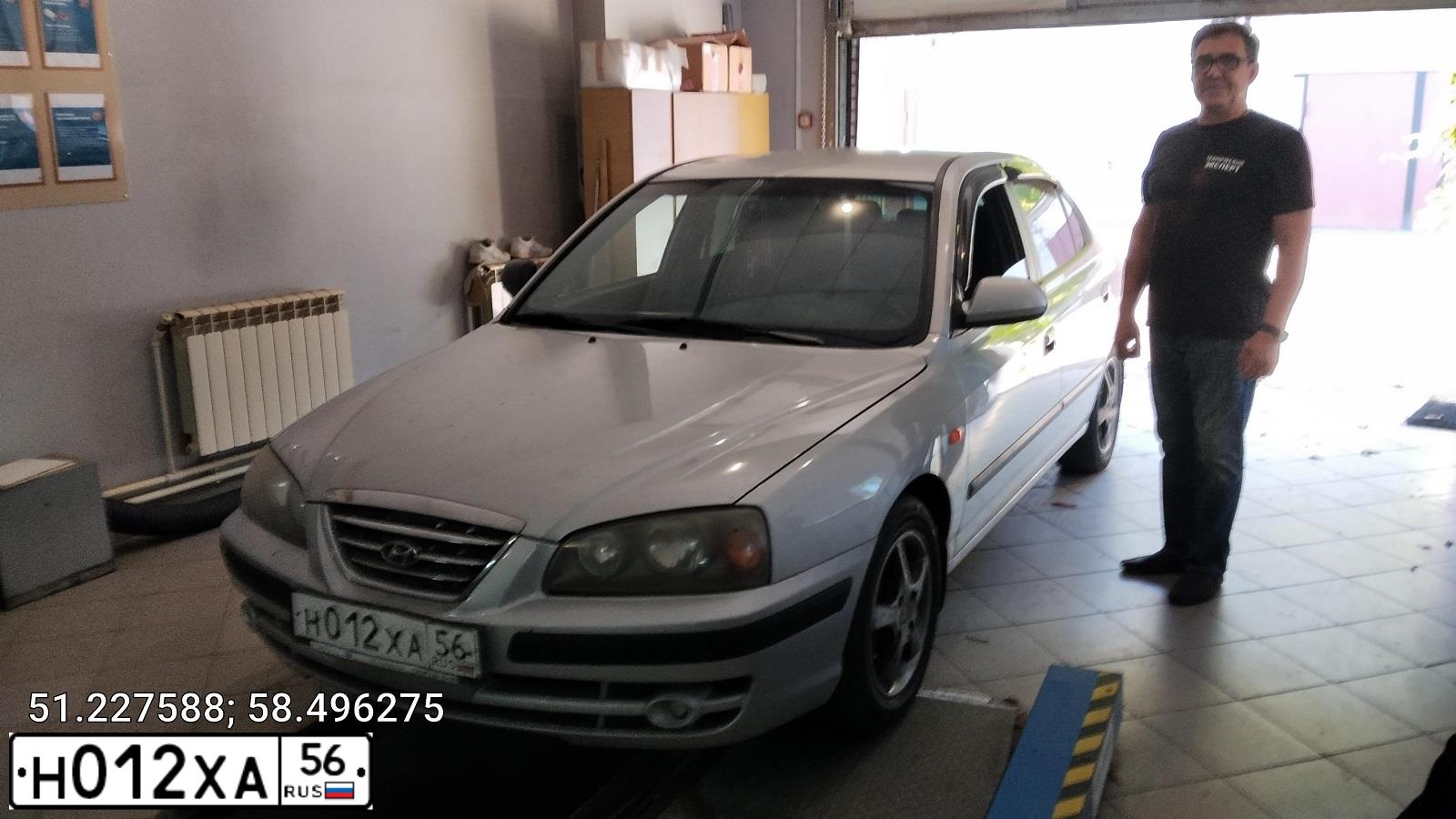 Фото автомобиля HYUNDAI ELANTRA, 2005 — госномер Е905КТ156. Цвет: СЕРЕБРИСТЫЙ
