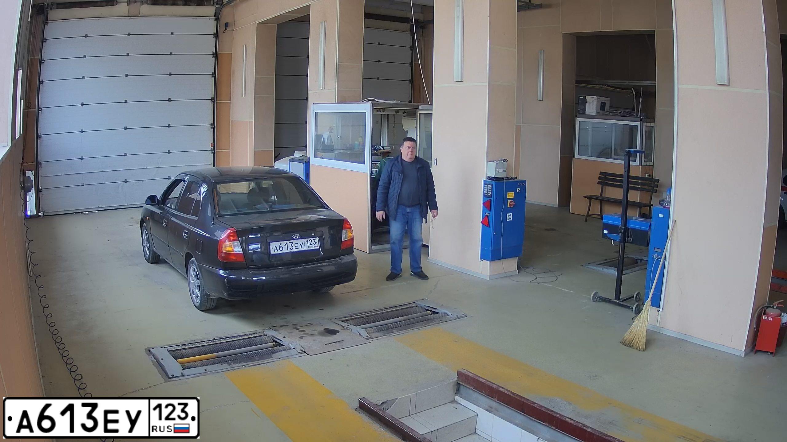 Фото автомобиля TAGAZ ACCENT, 2007 — госномер Х381НК93. Цвет: ЧЕРНЫЙ