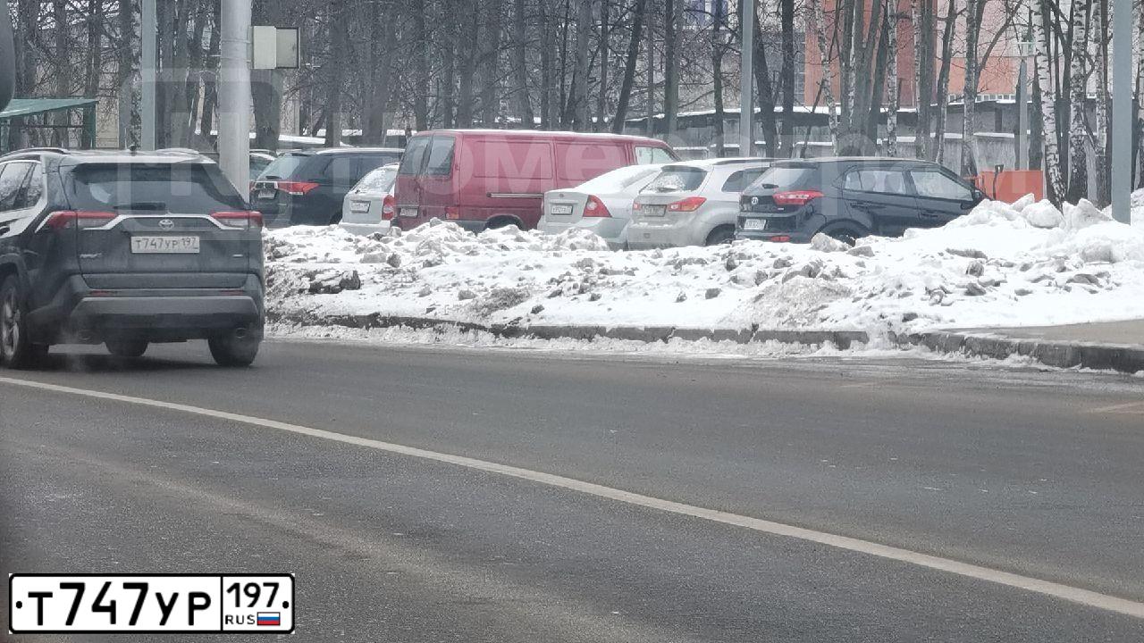 Фото автомобиля MERCEDES-BENZ E200, 2014 — госномер У716ЕК550