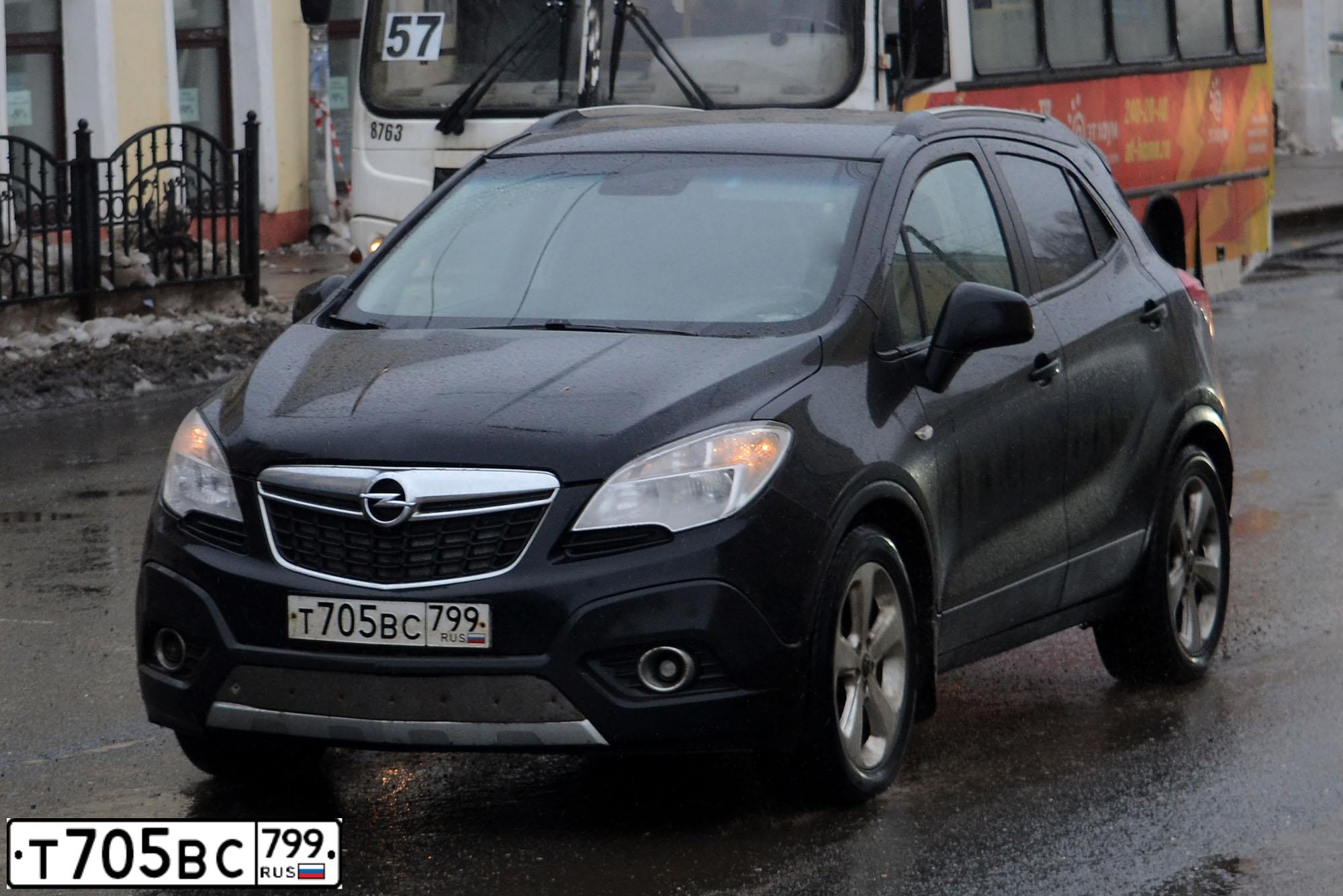 Фото автомобиля OPEL MOKKA, 2012 — госномер Т705ВС799. Цвет: ЧЕРНЫЙ
