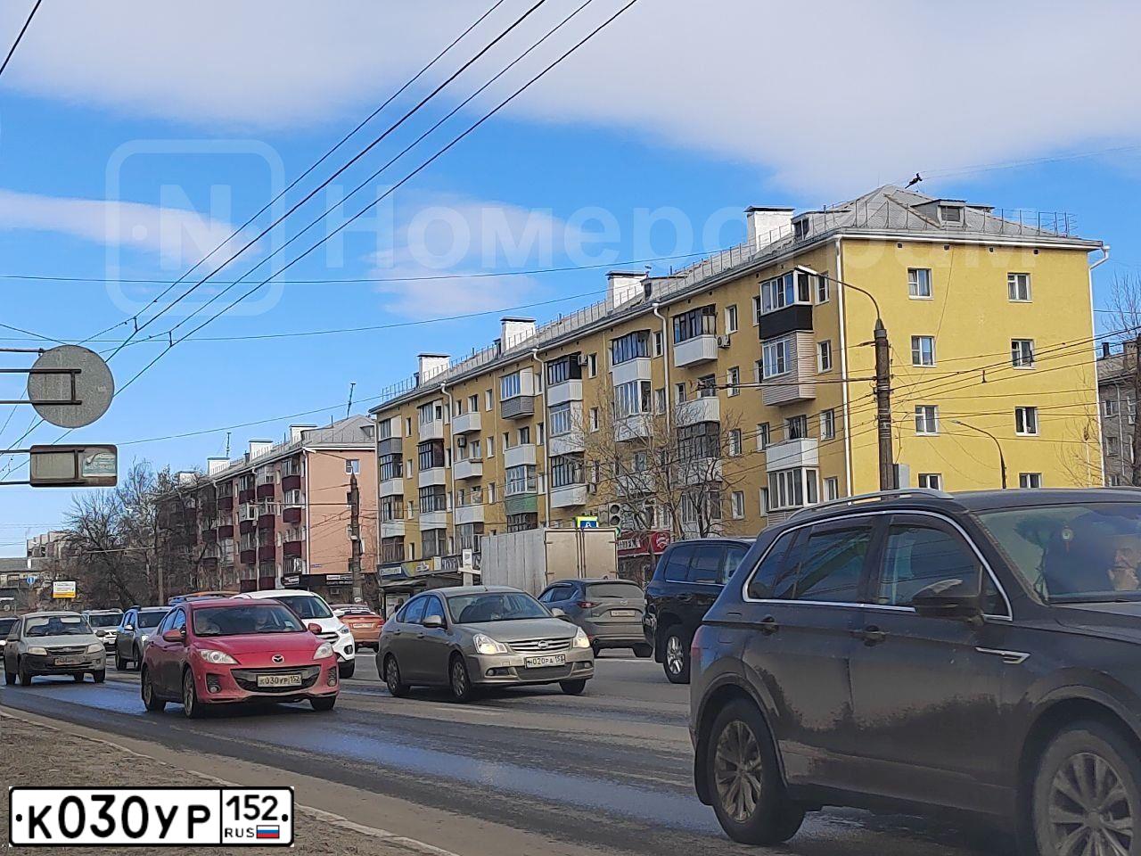 Фото автомобиля MAZDA 3, 2012 — госномер У246УС152. Цвет: Красный