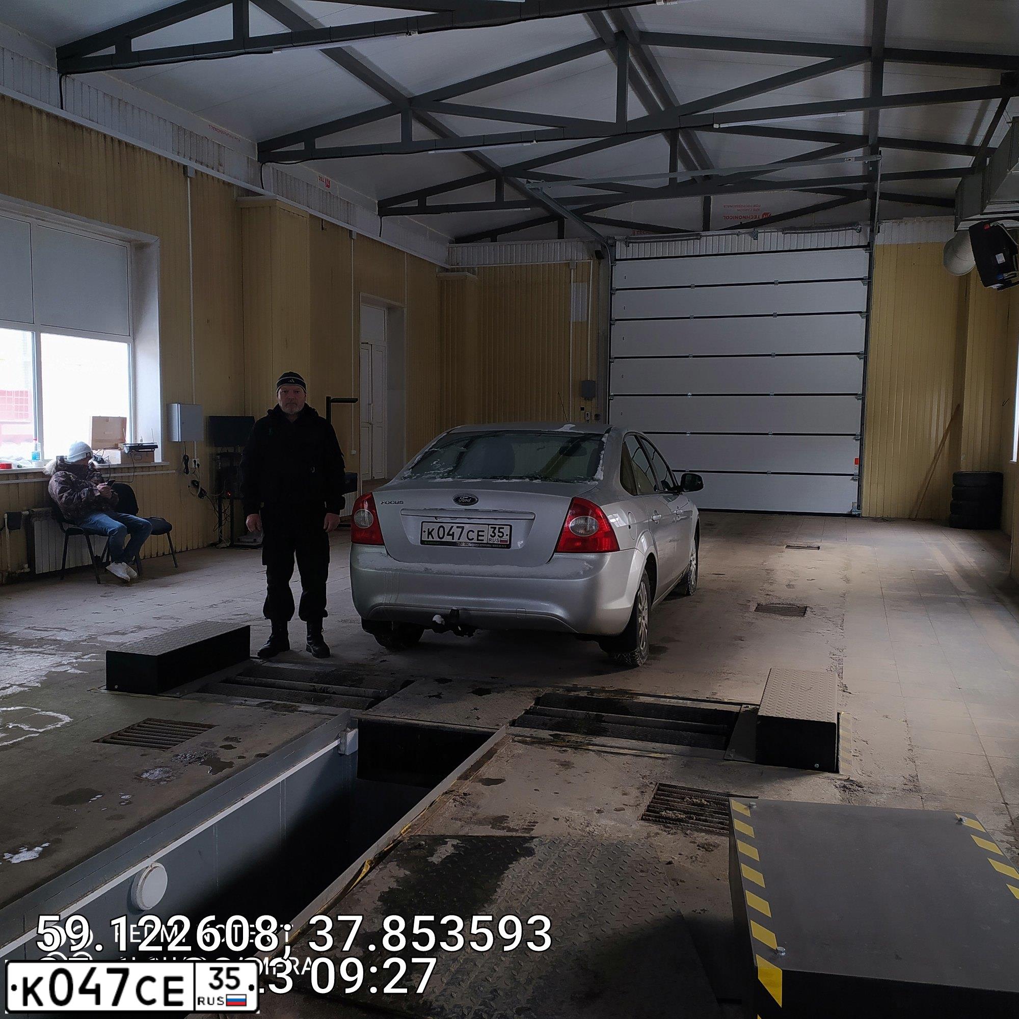 Фото автомобиля FORD FOCUS, 2008 — госномер М751ТО35. Цвет: СЕРЕБРИСТЫЙ