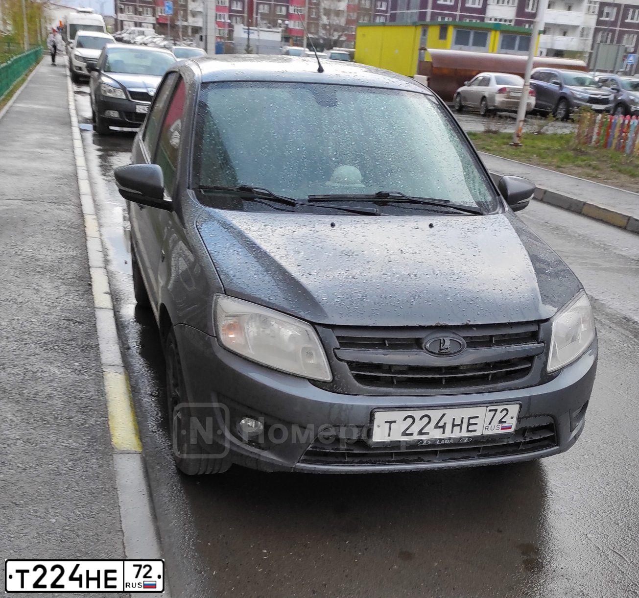 Фото автомобиля LADA 2190 GRANTA, 2016 — госномер Т224НЕ72. Цвет: СЕРЕБРИСТО-ТЕМНО-СЕРЫЙ