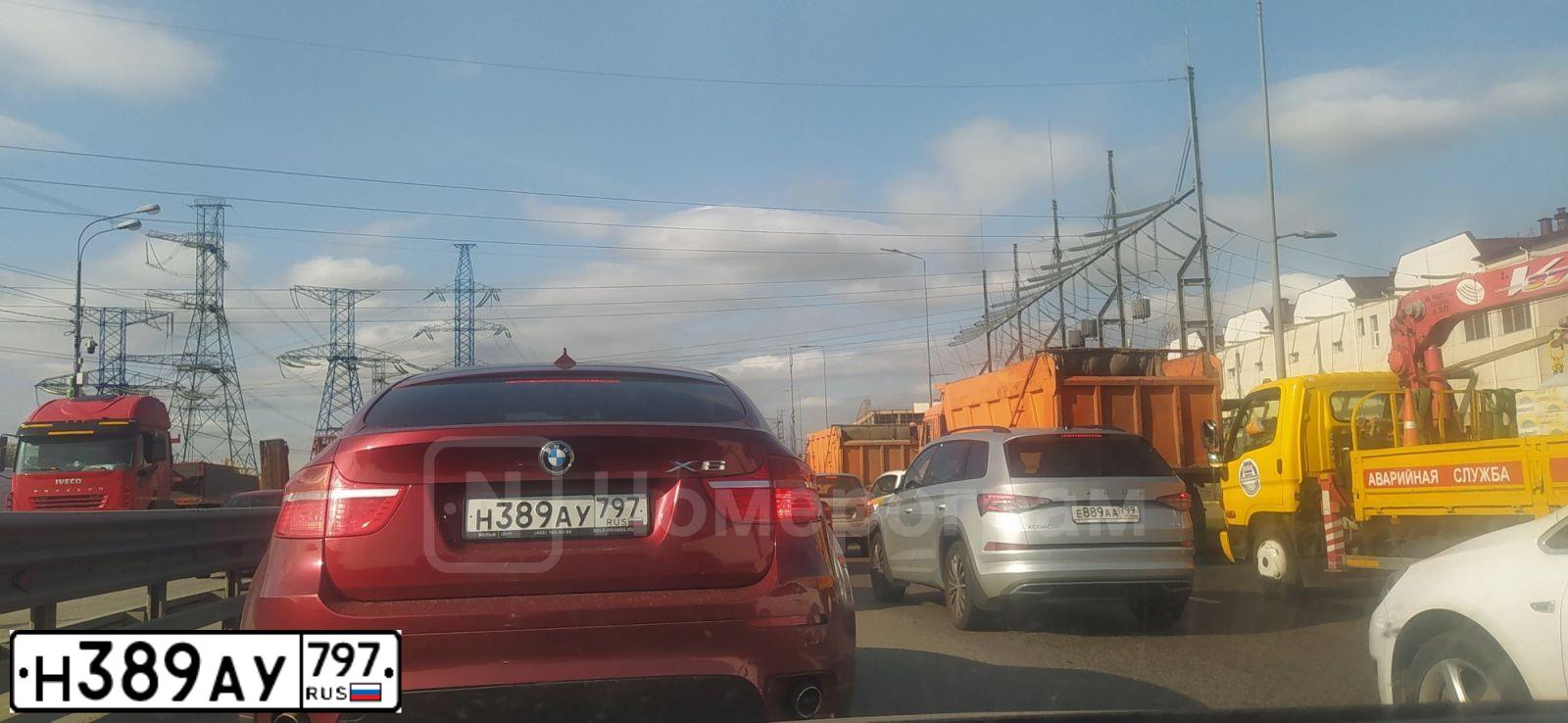 Фото автомобиля BMW X6, 2008 — госномер Н389АУ797. Цвет: БОРДОВЫЙ