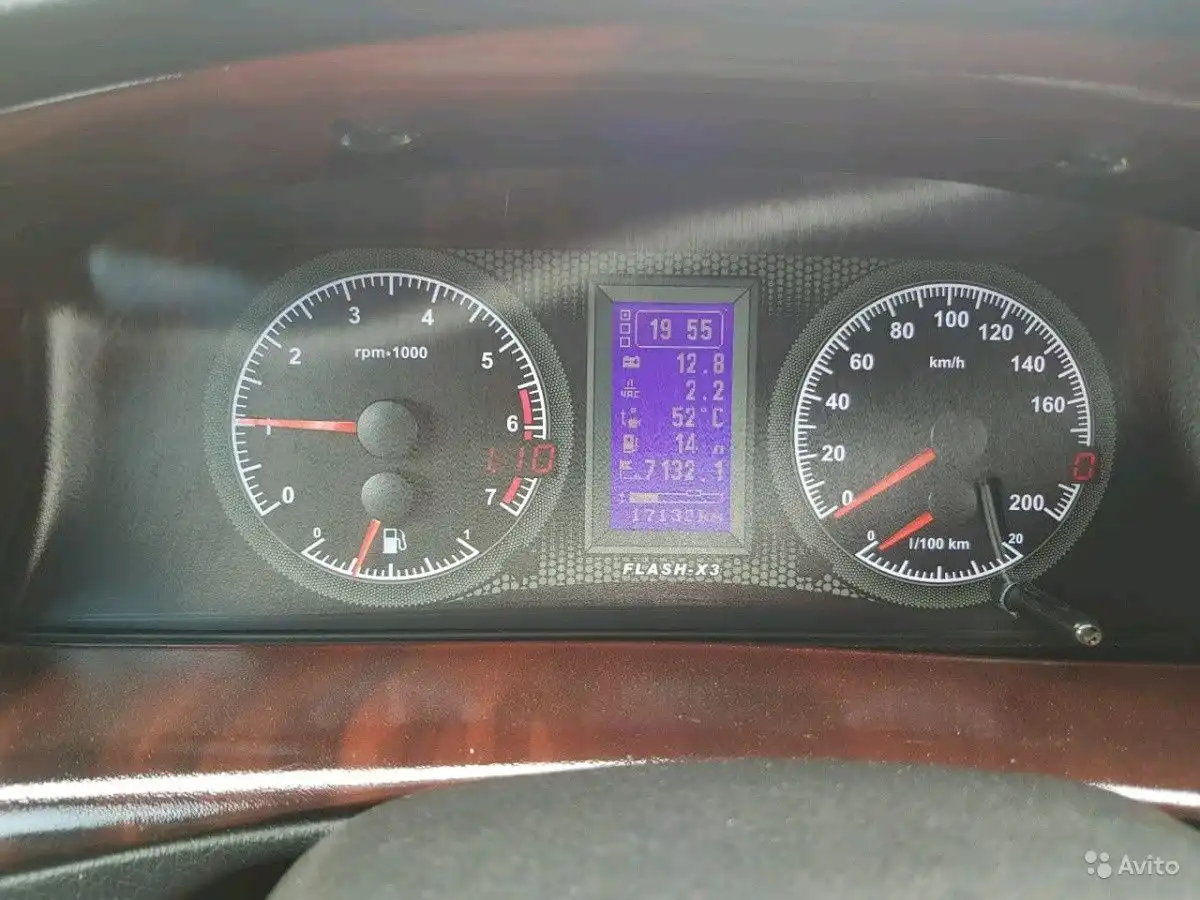 Фото автомобиля CHEVROLET NIVA, 2005 — госномер К524ТА161. Цвет: ТЕМНО-СИНИЙ МЕТАЛ