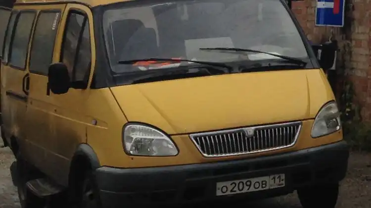 Фото автомобиля GAZ 3221 EL, 2003 — госномер О209ОВ11. Цвет: Золотисто-желтый