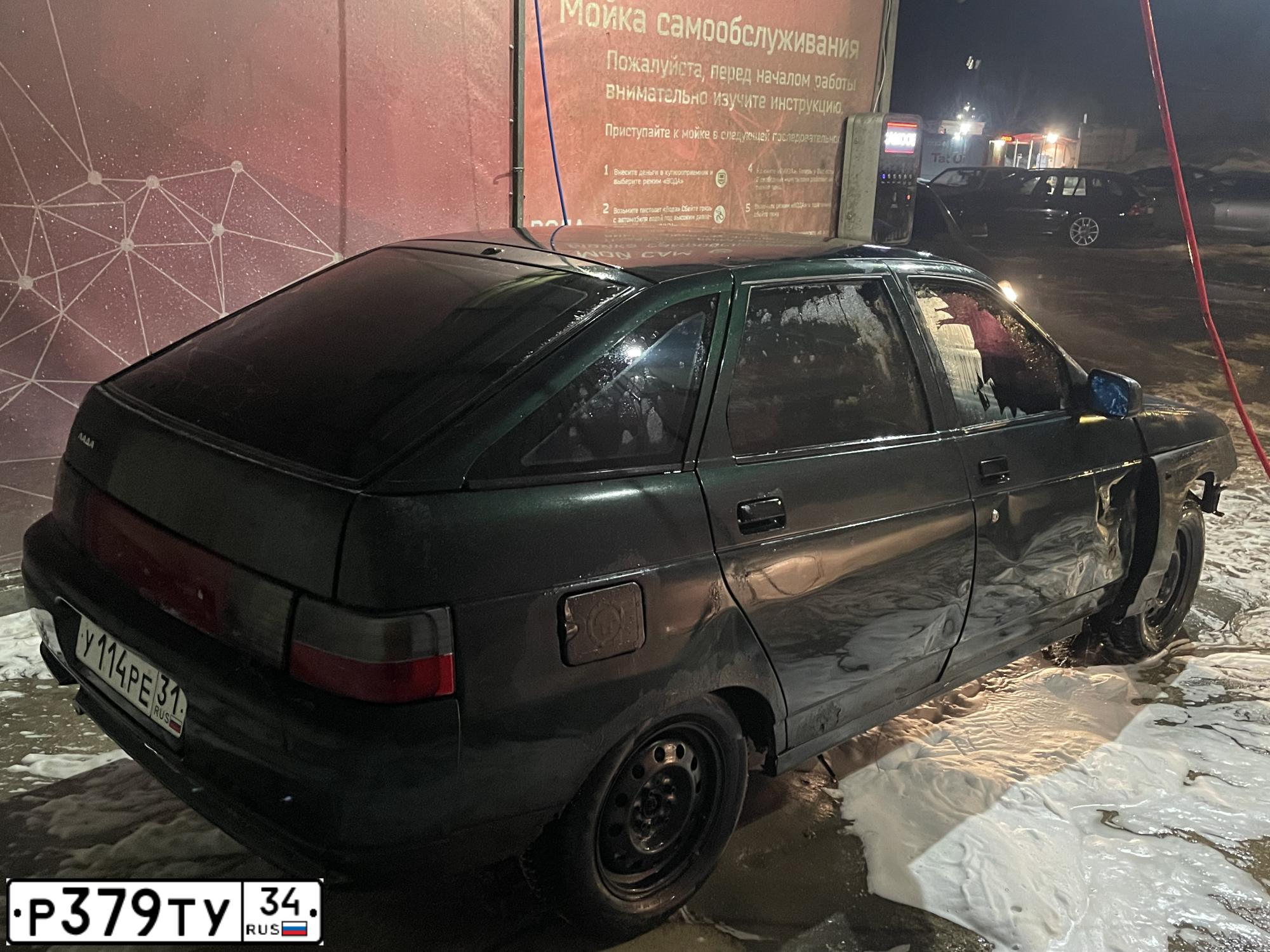 Фото автомобиля LADA 2112, 2004 — госномер У114РЕ31