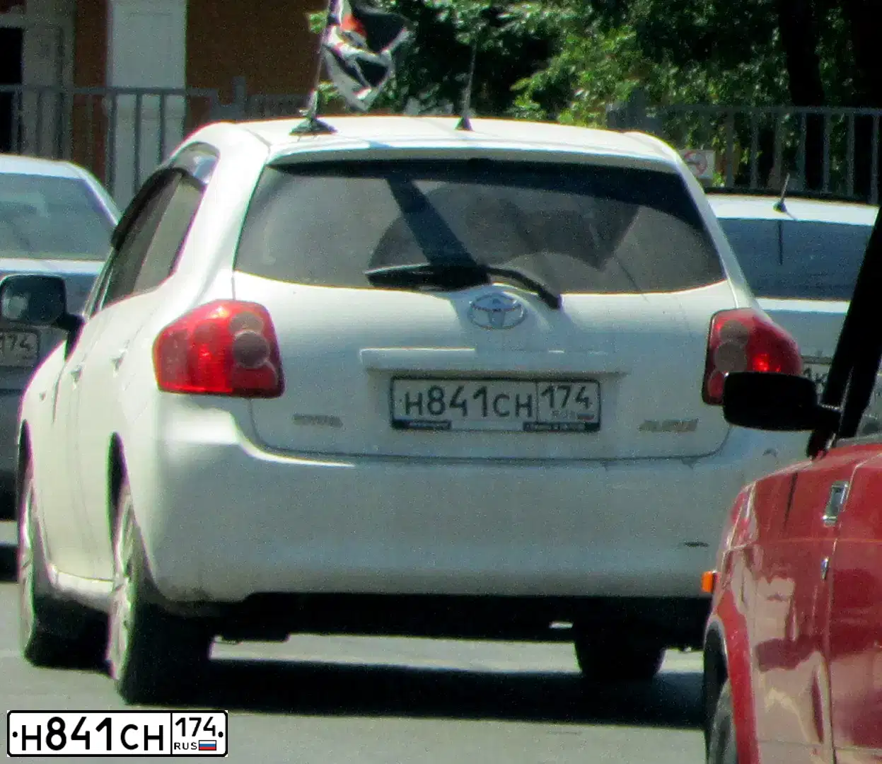 Фото автомобиля TOYOTA AURIS, 2007 — госномер Н841СН174. Цвет: БЕЛЫЙ