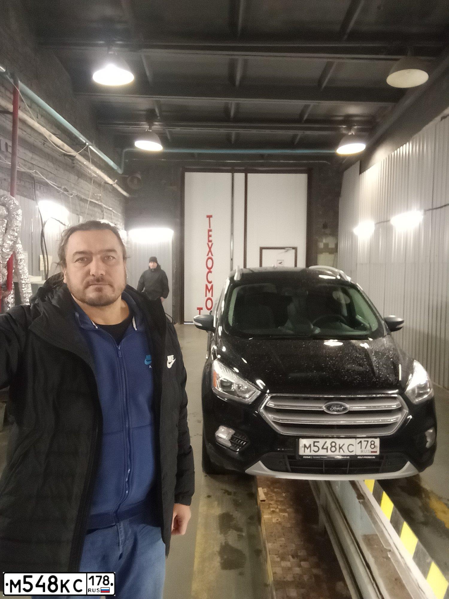 Фото автомобиля INFINITI QX70 /FX/, 2011 — госномер В645РВ198. Цвет: СИНИЙ