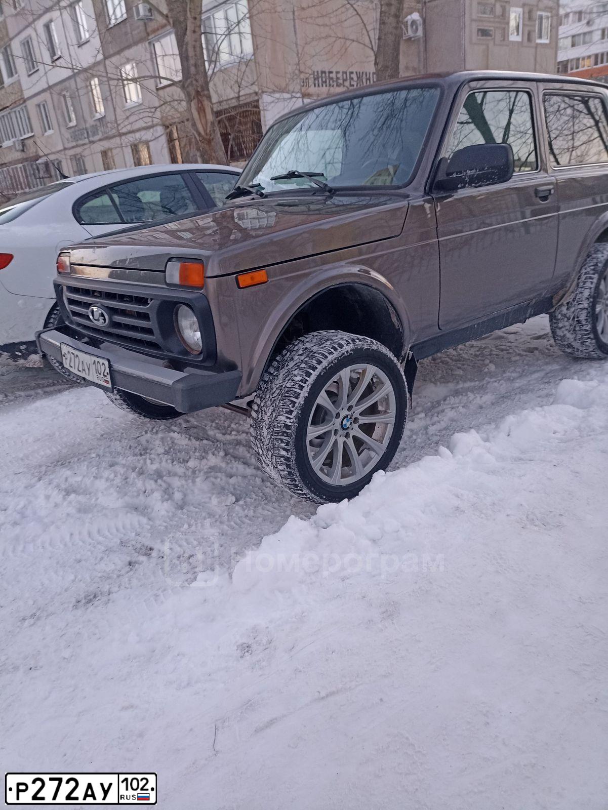 Фото автомобиля LADA 2121 NIVA, 2019 — госномер Р272АУ102. Цвет: Золотисто-коричневый