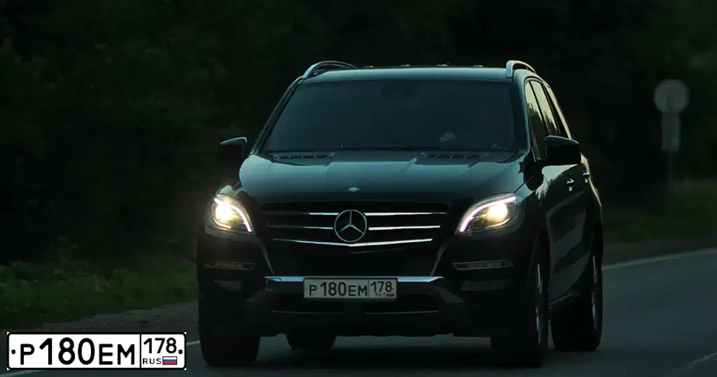 Фото автомобиля MERCEDES M-KLASSE, 2014 — госномер Р180ЕМ178. Цвет: ЧЕРНЫЙ