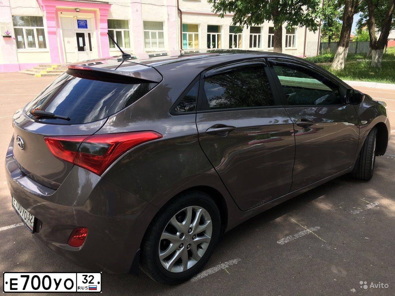 Фото автомобиля FORD FOCUS, 2007 — госномер Е700УО32. Цвет: СЕРЕБРИСТЫЙ