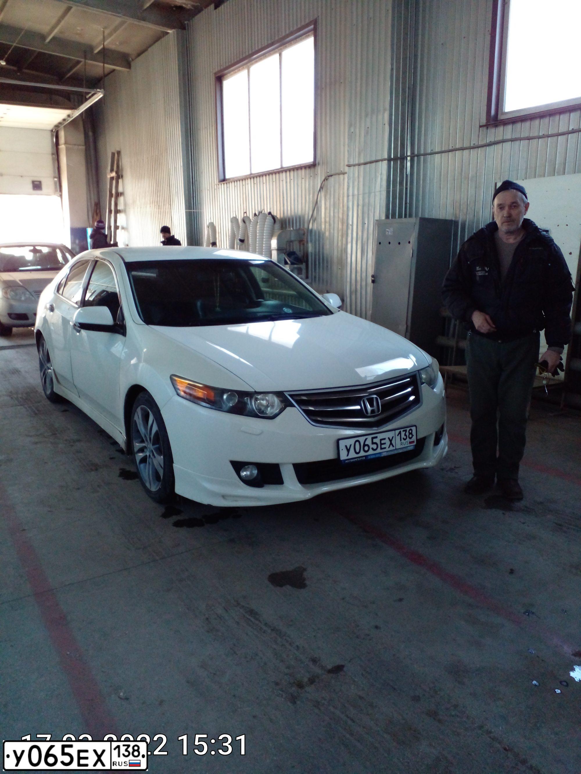 Фото автомобиля HONDA ACCORD, 2008 — госномер С352СС71. Цвет: Белый