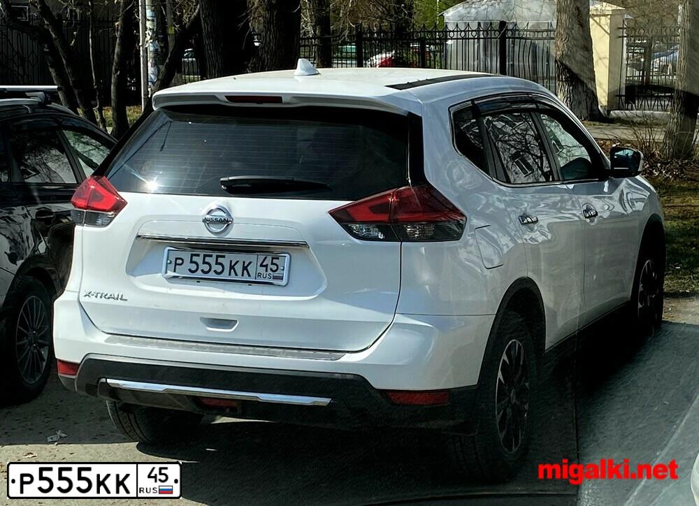 Фото автомобиля PAZ 3205, 2012 — госномер К698МА45. Цвет: Белый