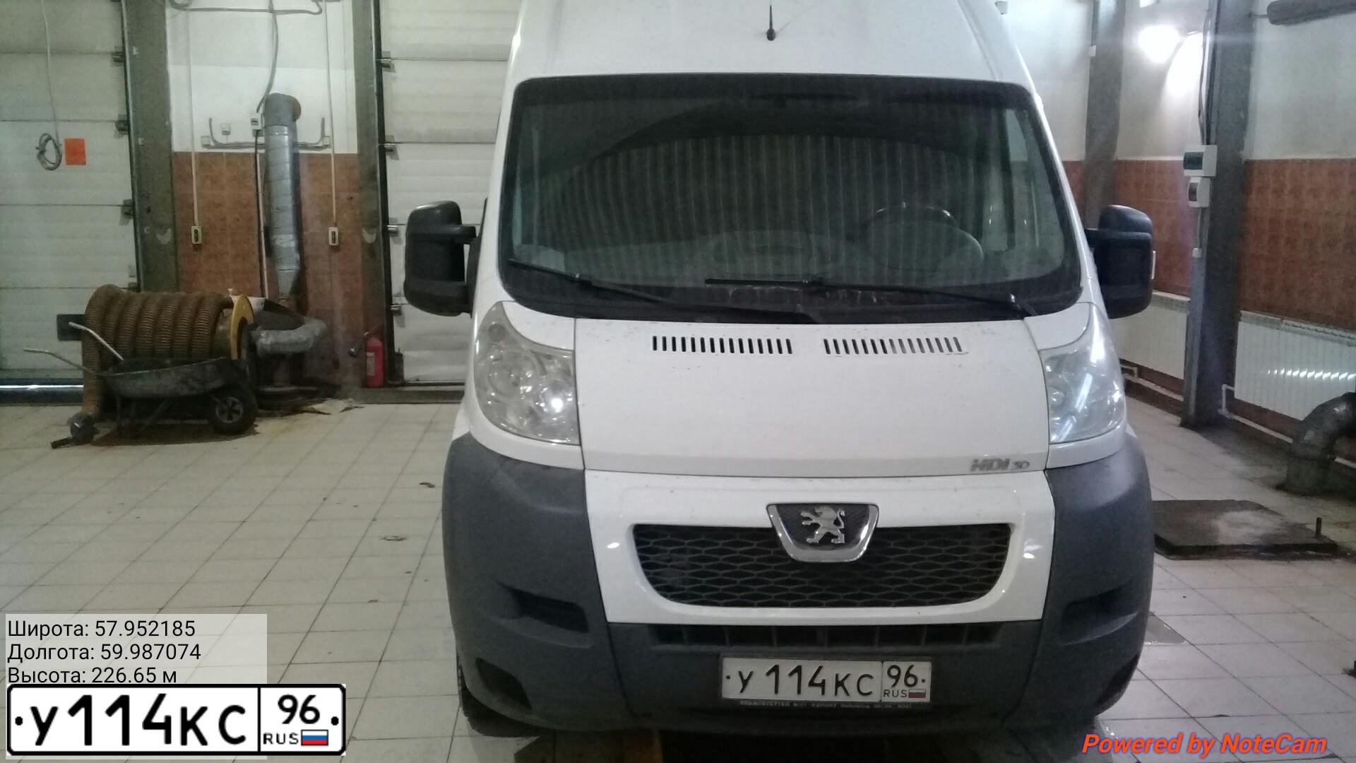 Фото автомобиля PEUGEOT BOXER, 2009 — госномер У114КС96. Цвет: Белый