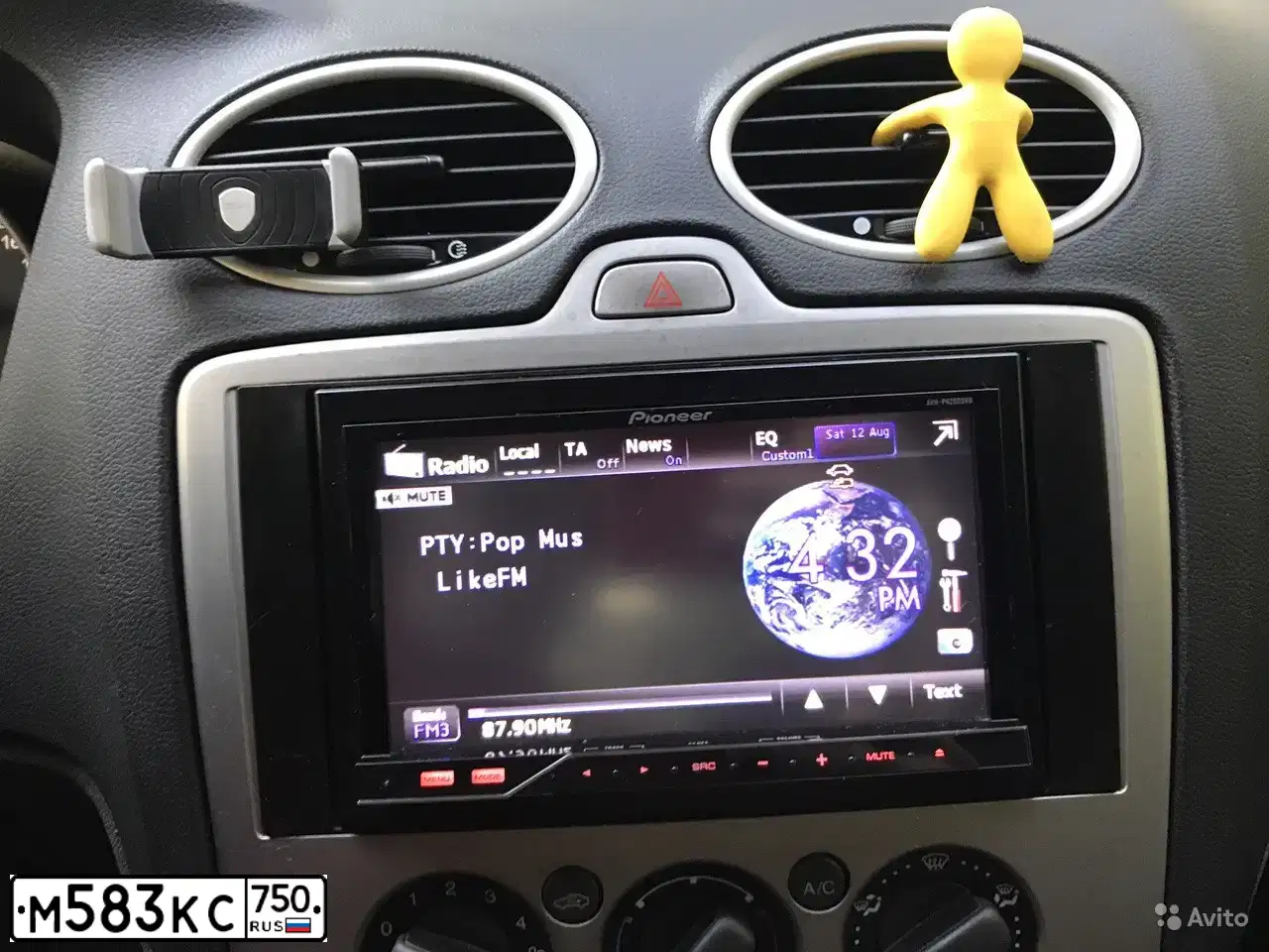 Фото автомобиля FORD FOCUS, 2010 — госномер У878ТР124