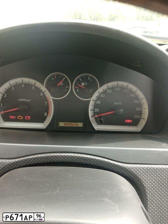 Фото автомобиля CHEVROLET AVEO, 2010 — госномер Х294ЕМ196